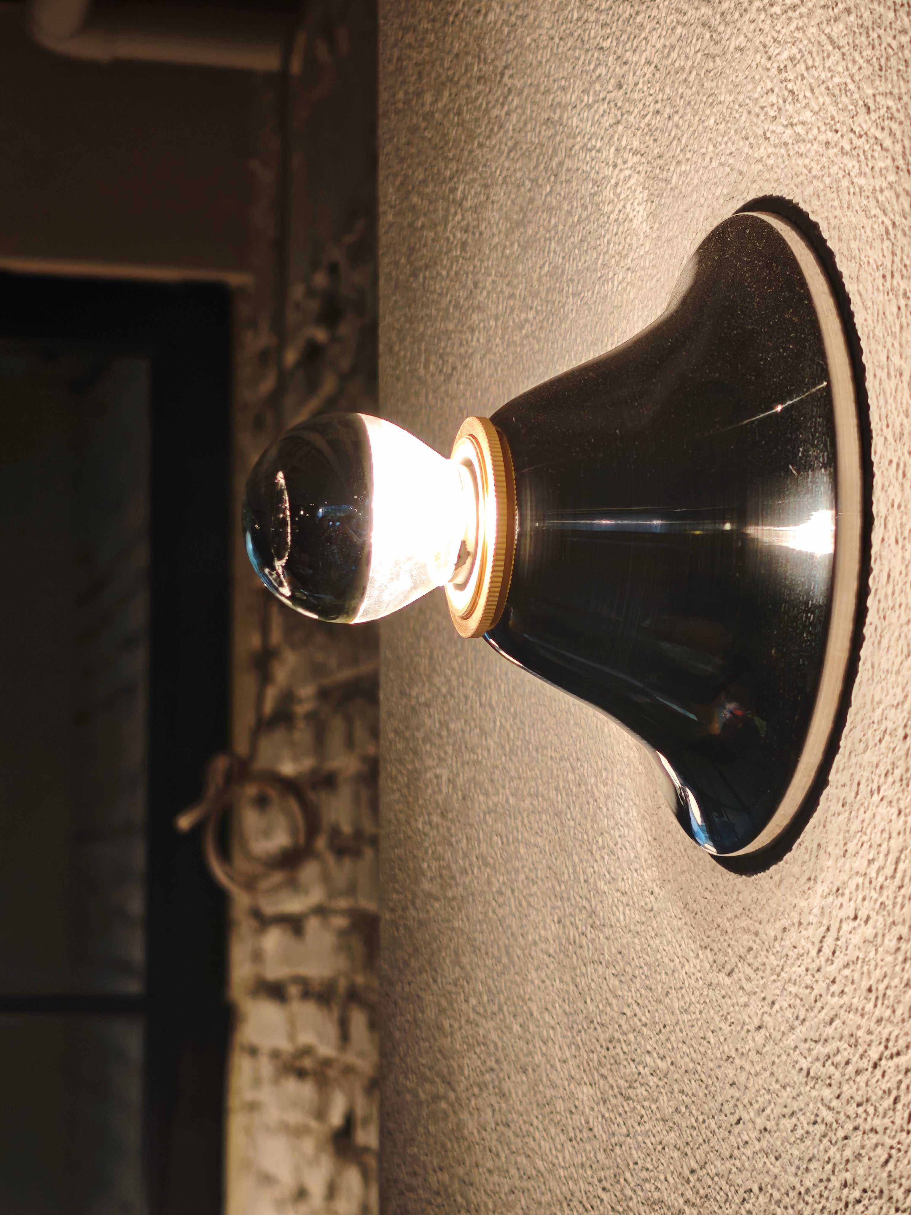 "Eclipse" Magnetic Wall Lamp