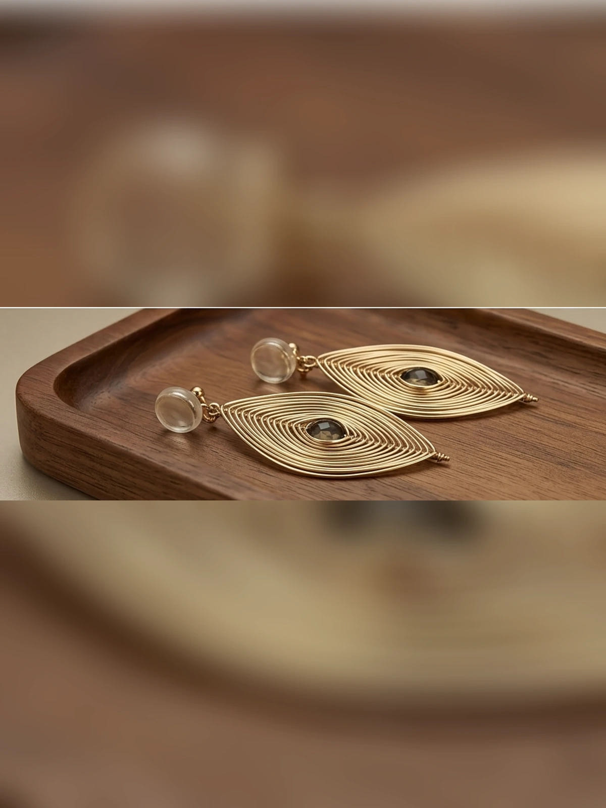 Ripple" Hand-Wrapped Wire Earring – detail view